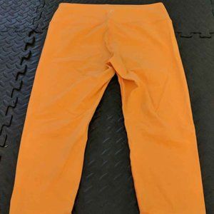 ZYIA Tumeric Luxe Hi-Rise Capri 20" Legging 12